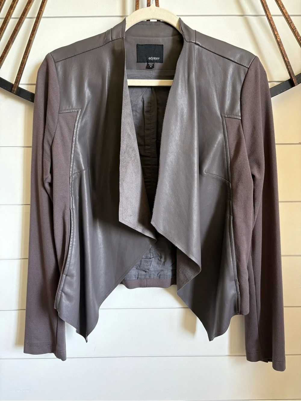 Edyson Pewter Waterfall Open-Front Faux Leather & Suede Jacket w Snap Cuffs Sz M - Picture 11 of 11